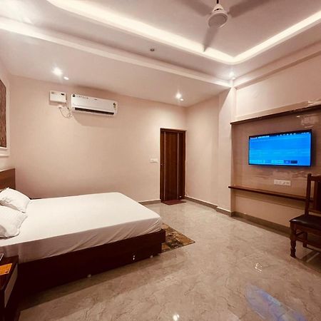 Hotel Ram Anandam Inn Faizābād Extérieur photo