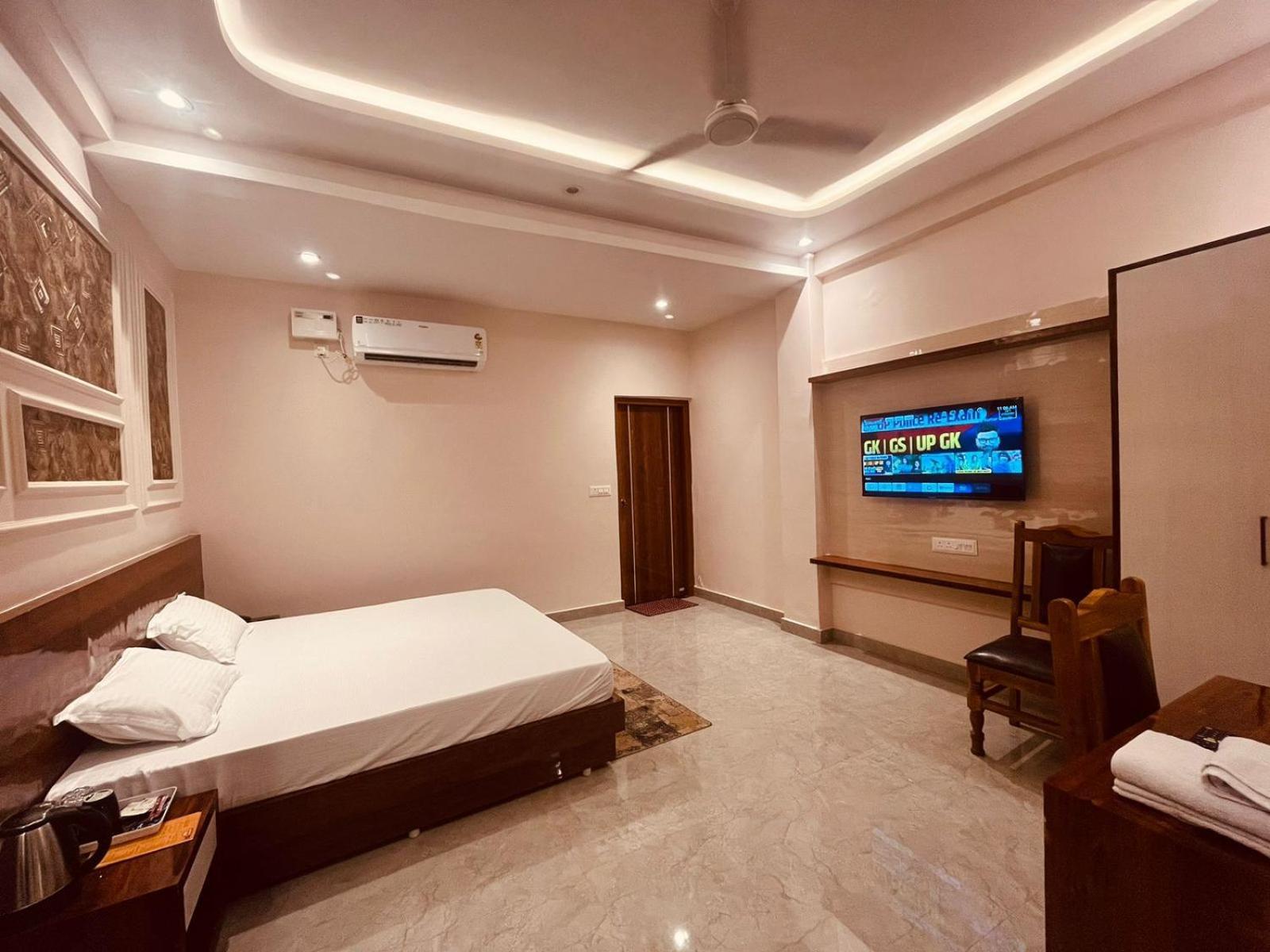 Hotel Ram Anandam Inn Faizābād Extérieur photo