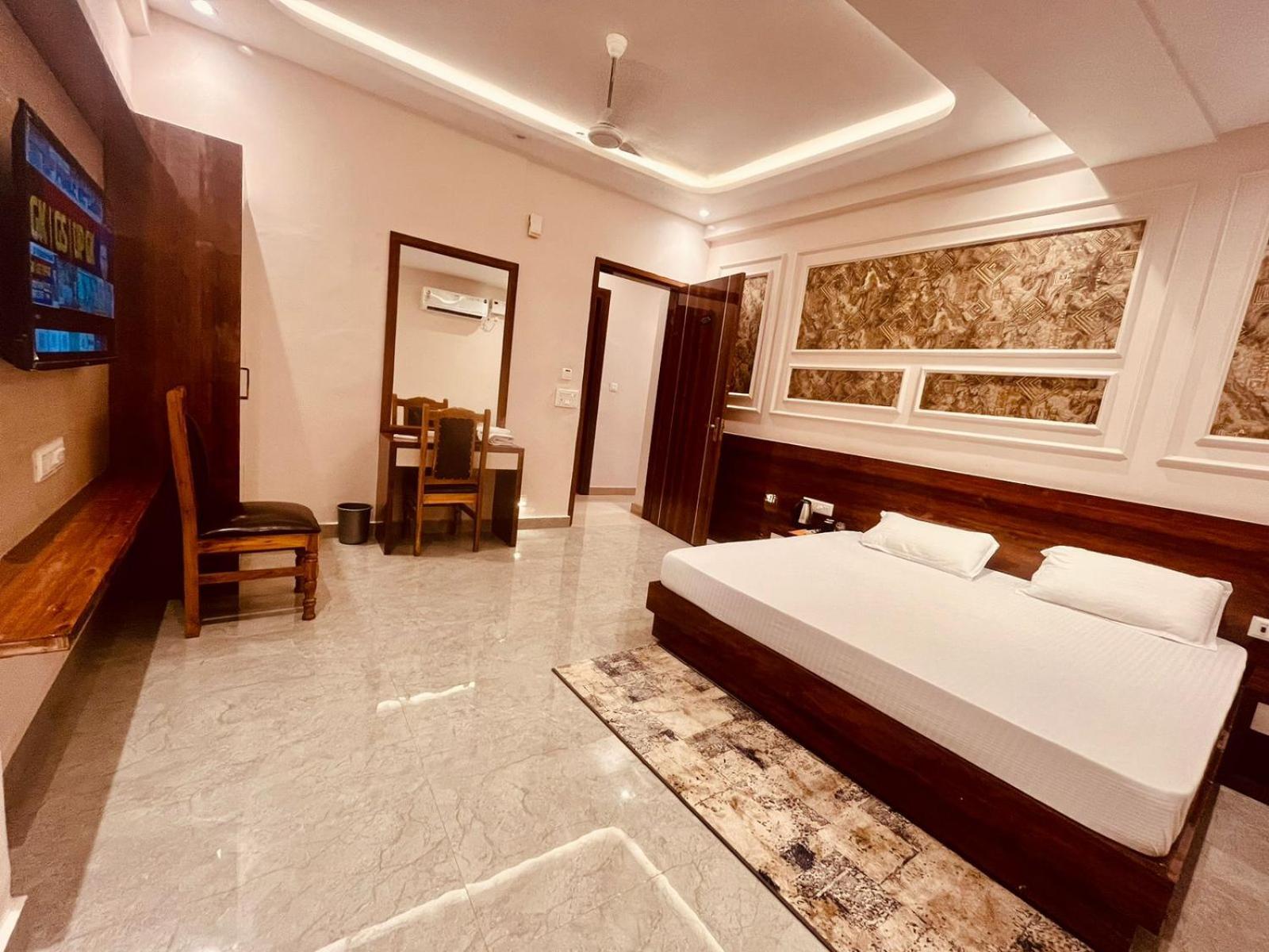 Hotel Ram Anandam Inn Faizābād Extérieur photo